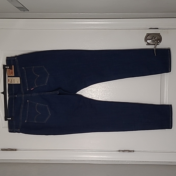200-Levi's 711 Skinny Hypersoft Women's 16W Mid Rise - Picture 5 of 6